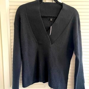 *NWT* Banana Republic Sweater Black